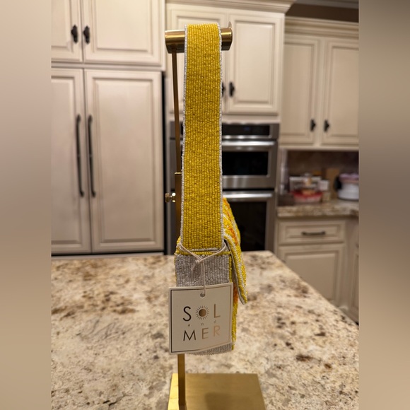 Sunflower Beaded Shoulder Bag - Yellow and White - Picture 2 of 7